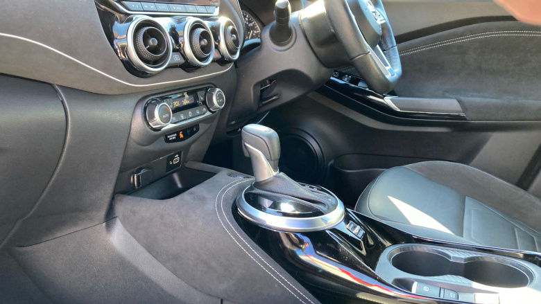 Nissan Juke 1.6 Hybrid Tekna+ 5dr Auto Hybrid Hatchback